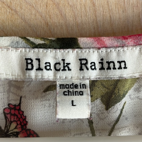 Black Rainn Women’s Floral Ruffle Top.  Sz: L - Picture 2 of 11